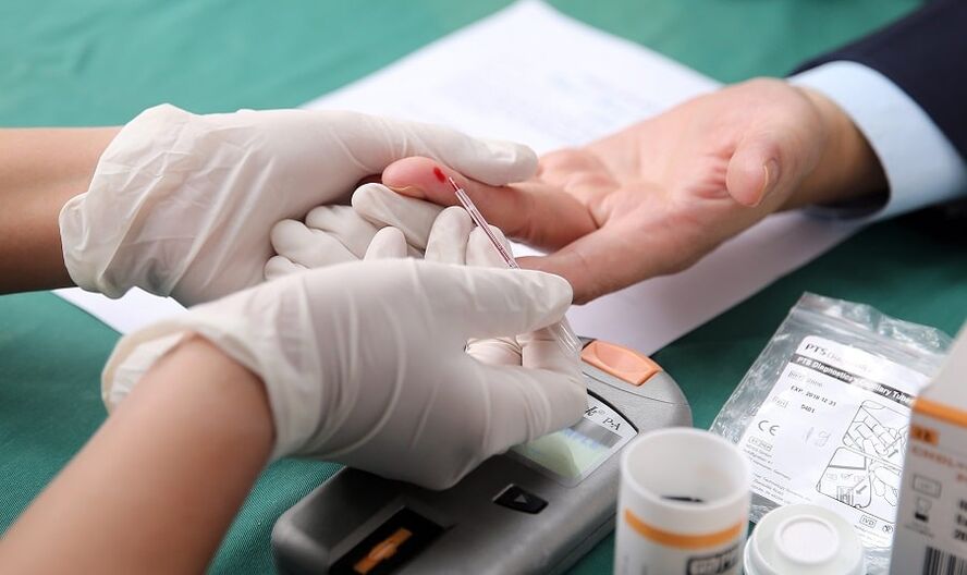 Con diabetes es necesario, se requiere un control constante del nivel de glucosa en la sangre